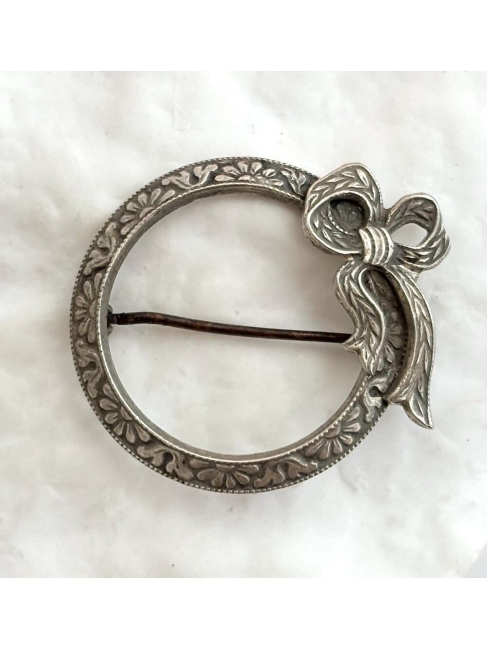 Edwardian Style Ribboned Bow Wreath 925 Sterling Silver Vintage Brooch